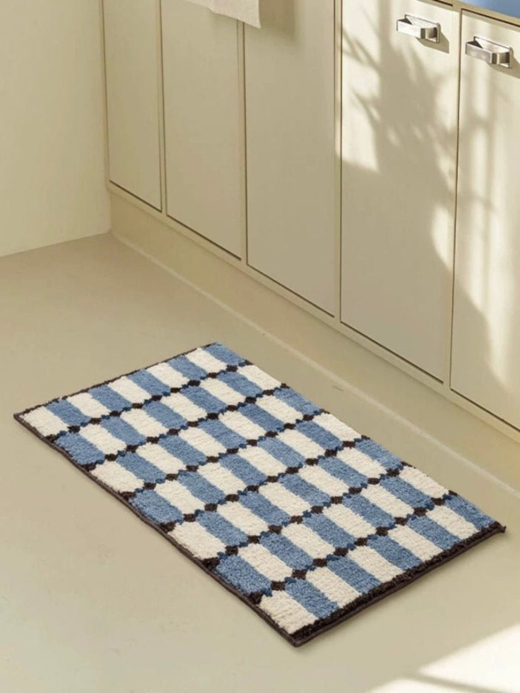 Retro Checker Bath Rug, Machine-washable, Ultra Soft & Absorbent-4