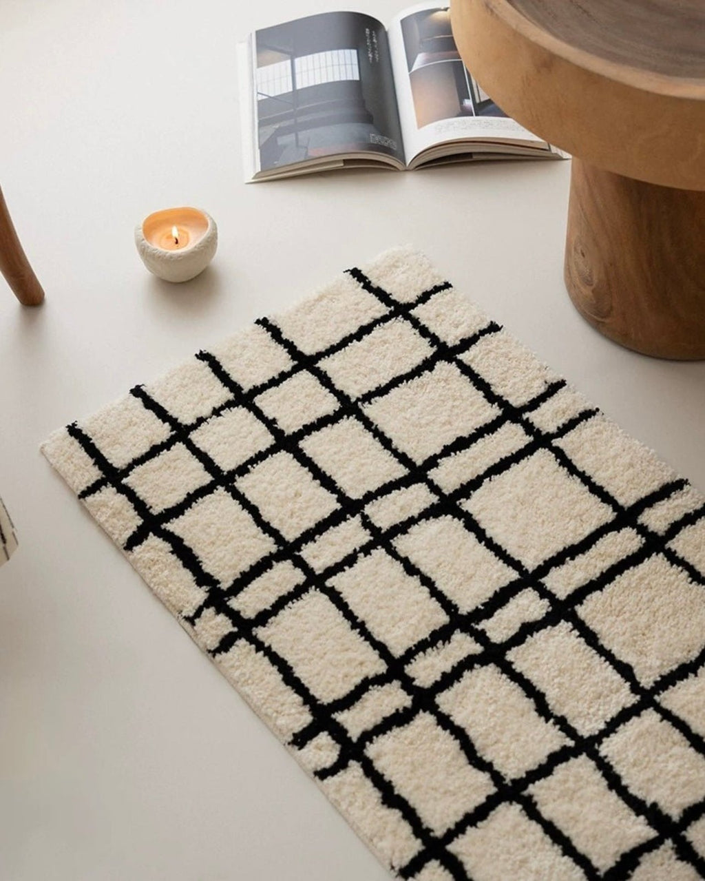 Ultra Soft Minimalist Nordic Stripe Bath Rug, Absorbent, Anti-slippery Mat-1