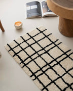 Ultra Soft Minimalist Nordic Stripe Bath Rug, Absorbent, Anti-slippery Mat-1